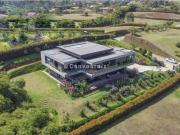 Casa de campo de alto standing de 5 dormitorios en venta...