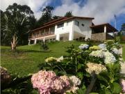 Casa de campo de alto standing de 5 dormitorios en venta...