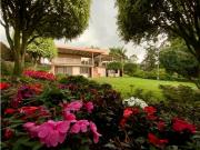 Casa de campo de alto standing de 5 dormitorios en venta...