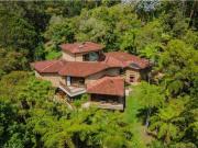 Casa de campo de alto standing de 5 dormitorios en venta...