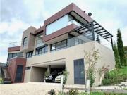 Casa de campo de alto standing de 5 dormitorios en venta...