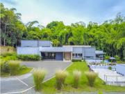 Casa de campo de alto standing de 6 dormitorios en... Casa de campo de alto standing de 6 dormitorios en...