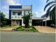 Casa de campo de alto standing de 6 dormitorios en venta...