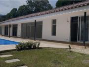 Casa de campo de alto standing de 6 dormitorios en venta...