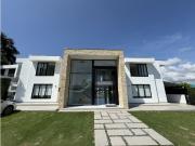 Casa de campo de alto standing de 6 dormitorios en venta...