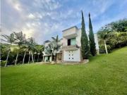 Casa de campo de alto standing de 6 dormitorios en venta...
