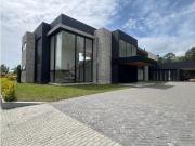 Casa de campo de alto standing de 6 dormitorios en venta...