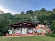 Casa de campo de alto standing de 8 dormitorios en venta...