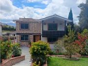 Casa de campo de alto standing de 8 dormitorios en venta...