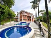 Casa de campo de alto standing de 8 dormitorios en venta...
