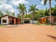 Casa de campo de alto standing de 8 dormitorios en venta...