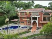 Casa de campo de alto standing de 8 dormitorios en venta...