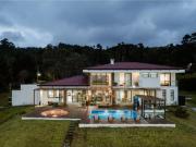 Casa de campo de alto standing de 8 dormitorios en venta...