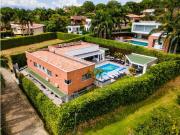 Casa de campo de alto standing de 8 dormitorios en venta...