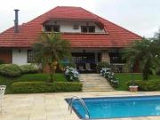 Casa de campo estilo Colonial em Ibiúna