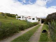 CASA DE CAMPO MODERNA EN VENTA – LA CALERA, VEREDA...