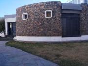 Casa De Categoria,4 Habitaciones. Ideal Clinica