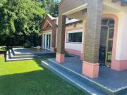 CASA DE CATEGORIA EN BARRIO LAS LOMITAS