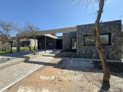 Casa de categoria en Alta Gracia Golf tres dormitorios...