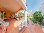 Casa de categoría en venta. 3/4 dormitorios, 2 cocheras....