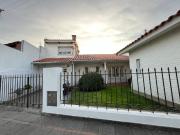 CASA DE CATEGORIA + LOCAL SOBRE AVDA EXCELENTE ESTADO !...