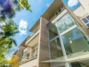 Casa de condomínio para venda tem 425 metros quadrados...