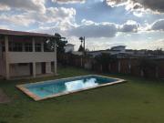 Casa de condomínio para venda tem 558 metros quadrados...