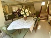 Casa de Condomínio 4 dormitório com 2 suítes no Boa Vista