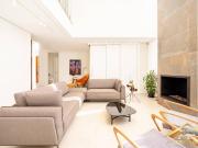 Casa de condomínio 4 Suítes, 5 Banheiros e 4 Vagas no...