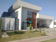 Casa de Condomínio à venda, 3 quartos, 1 suíte, 2 vagas,...