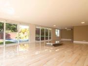 Casa de condomínio à venda com 680m², 4 quartos e 6 vagas