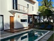 Casa de Condomínio Alugar, 4 Dormitórios localizado em...