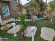 Casa de Condomínio com 04 dormitórios, 04 suítes e 06...