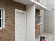Casa de condomínio com 2 quartos 70m2. OPORTUNIDADE !