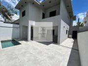 Casa de condomínio com 3 quartos, 245m², à venda em...