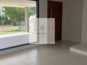 Casa de condomínio com 3 quartos, 268m², à venda em...