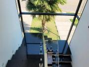 Casa de condomínio com 3 quartos, 326m², à venda em...