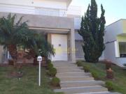 Casa de Condomínio com 3 Quartos à venda, 280 m² por R$...