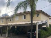 Casa de Condomínio com 3 quartos à venda em Belo...