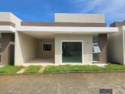 Casa de Condomínio com 3 Quartos e 1 banheiro à Venda,...