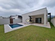 Casa de Condomínio com 3 Quartos e 2 banheiros à Venda,...