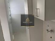 Casa de Condomínio com 3 Quartos e 2 banheiros para...