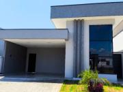 Casa de Condomínio com 3 Quartos e 3 banheiros à Venda,...