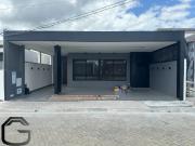 Casa de Condomínio com 3 Quartos e 3 banheiros à Venda,...