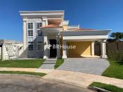 Casa de Condomínio com 3 Quartos e 3 banheiros à Venda,...