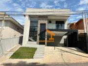 Casa de Condomínio com 3 Quartos e 3 banheiros à Venda,...