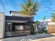 Casa de Condomínio com 3 Quartos e 3 banheiros à Venda,...