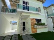 Casa de Condomínio com 3 Quartos e 4 banheiros à Venda,...