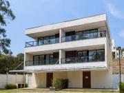 Casa de Condomínio com 3 Quartos e 4 banheiros à Venda,...