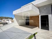 Casa de Condomínio com 3 Quartos e 4 banheiros à Venda,...